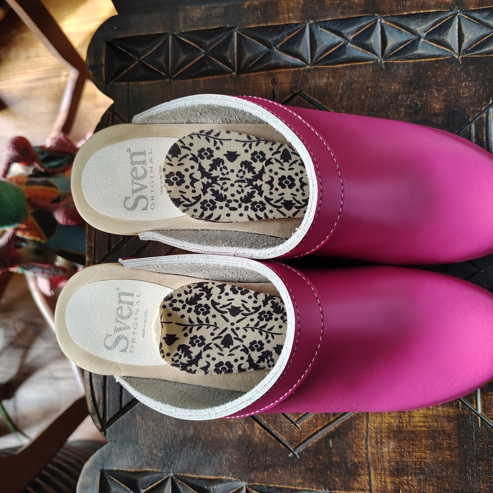 Sven Women's Pink Clogs Size 39 8